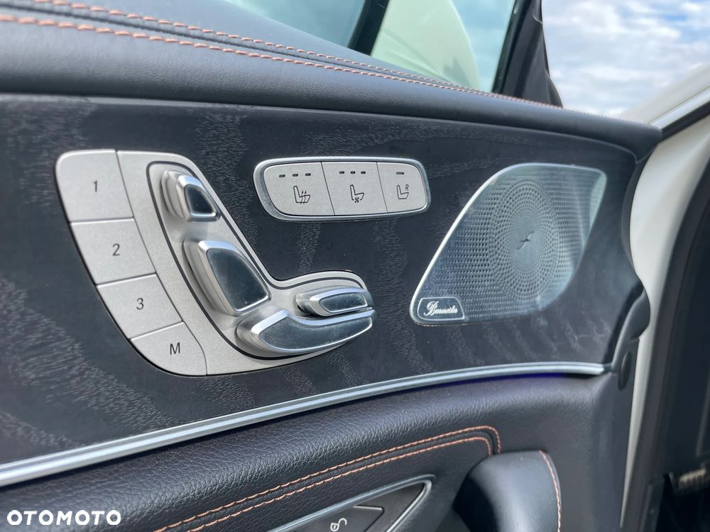 Mercedes-Benz CLS - 30