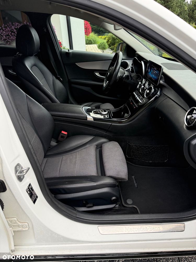 Mercedes-Benz Klasa C 220 d 4Matic 9G-TRONIC AMG Line - 15