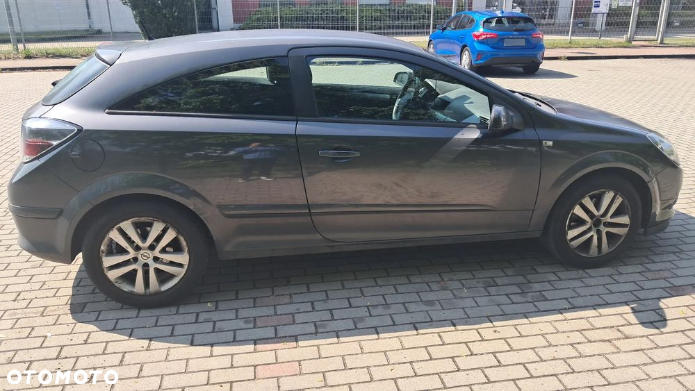 Opel Astra III GTC 1.7 CDTI Cosmo - 7