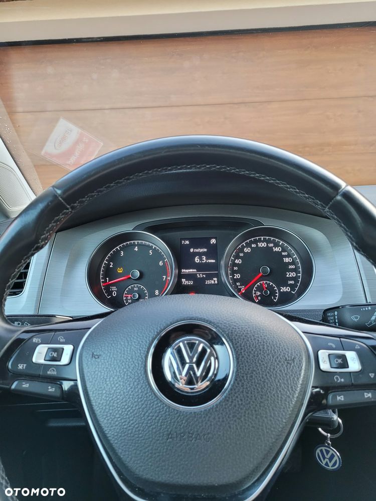 Volkswagen Golf - 10