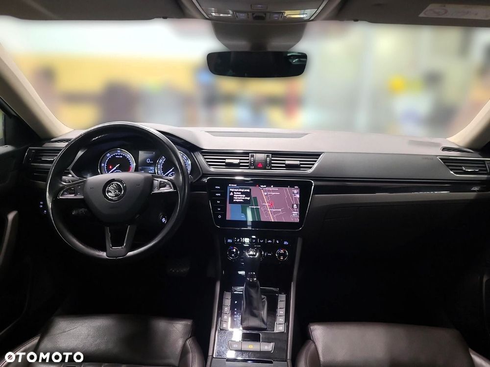 Skoda Superb 2.0 TDI 4x4 L&K DSG - 12