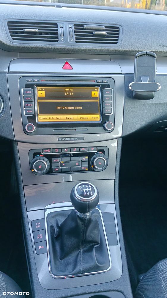 Volkswagen Passat 2.0 TDI DPF Trendline - 8