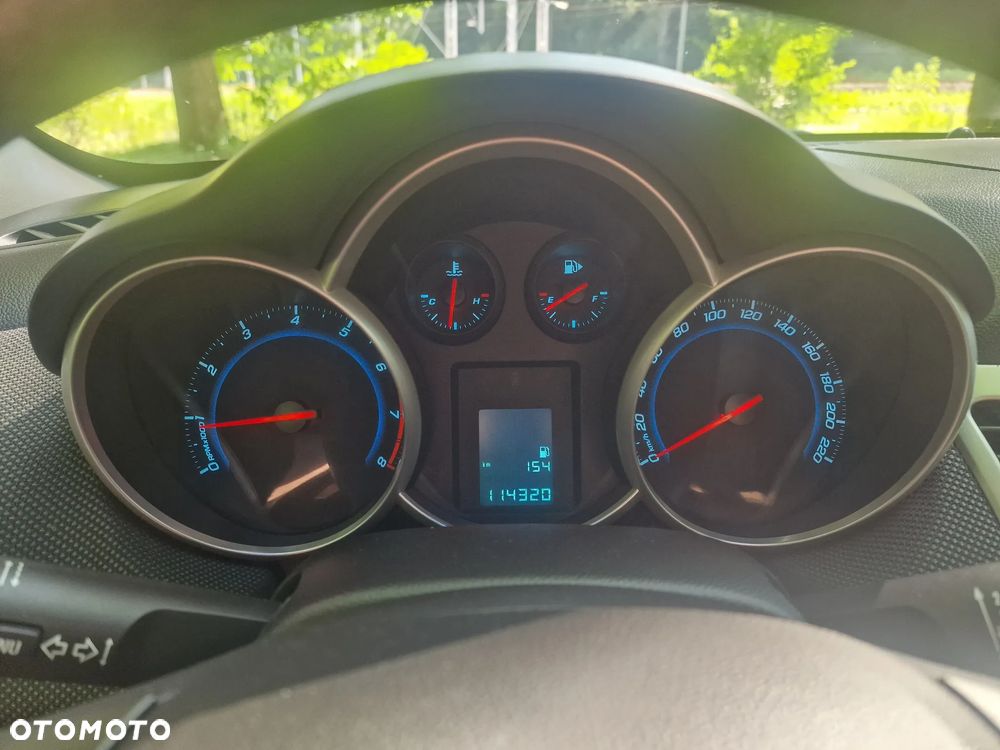Chevrolet Cruze 1.8 LT - 13
