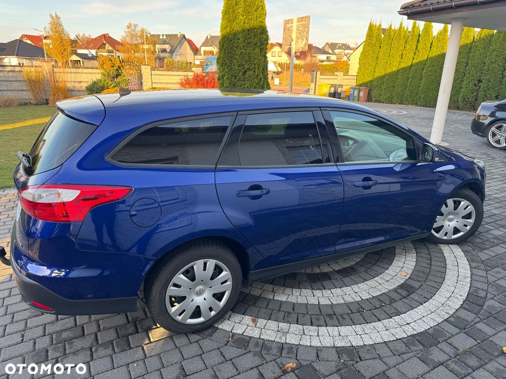 Ford Focus Turnier 1.0 EcoBoost Hybrid TITANIUM - 10