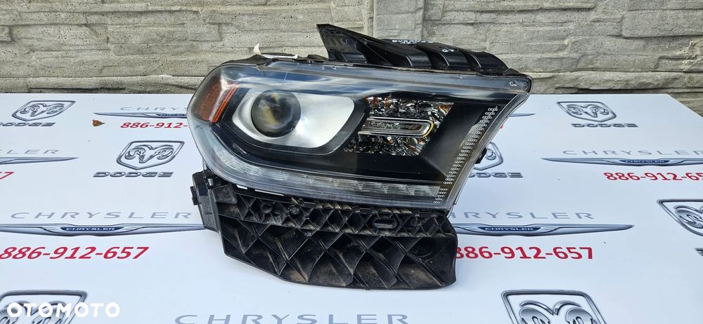 Dodge Durango III LIFT 2014- Kompletny reflektor prawy Lampa prawa 68299130AC P68299130AC Oryginalna MOPAR WERSJA RT GT CZARNY ŚRODEK - 1