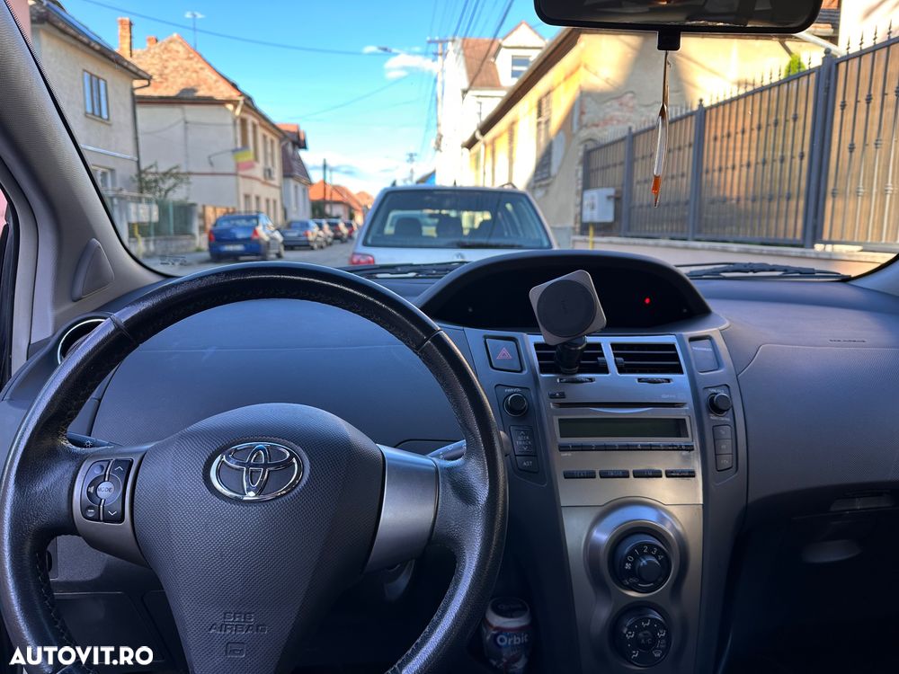 Toyota Yaris - 3