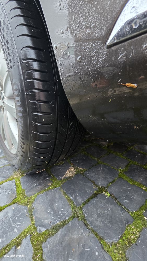 VW Passat Variant 1.6 TDI BlueMotion Comfortline - 16