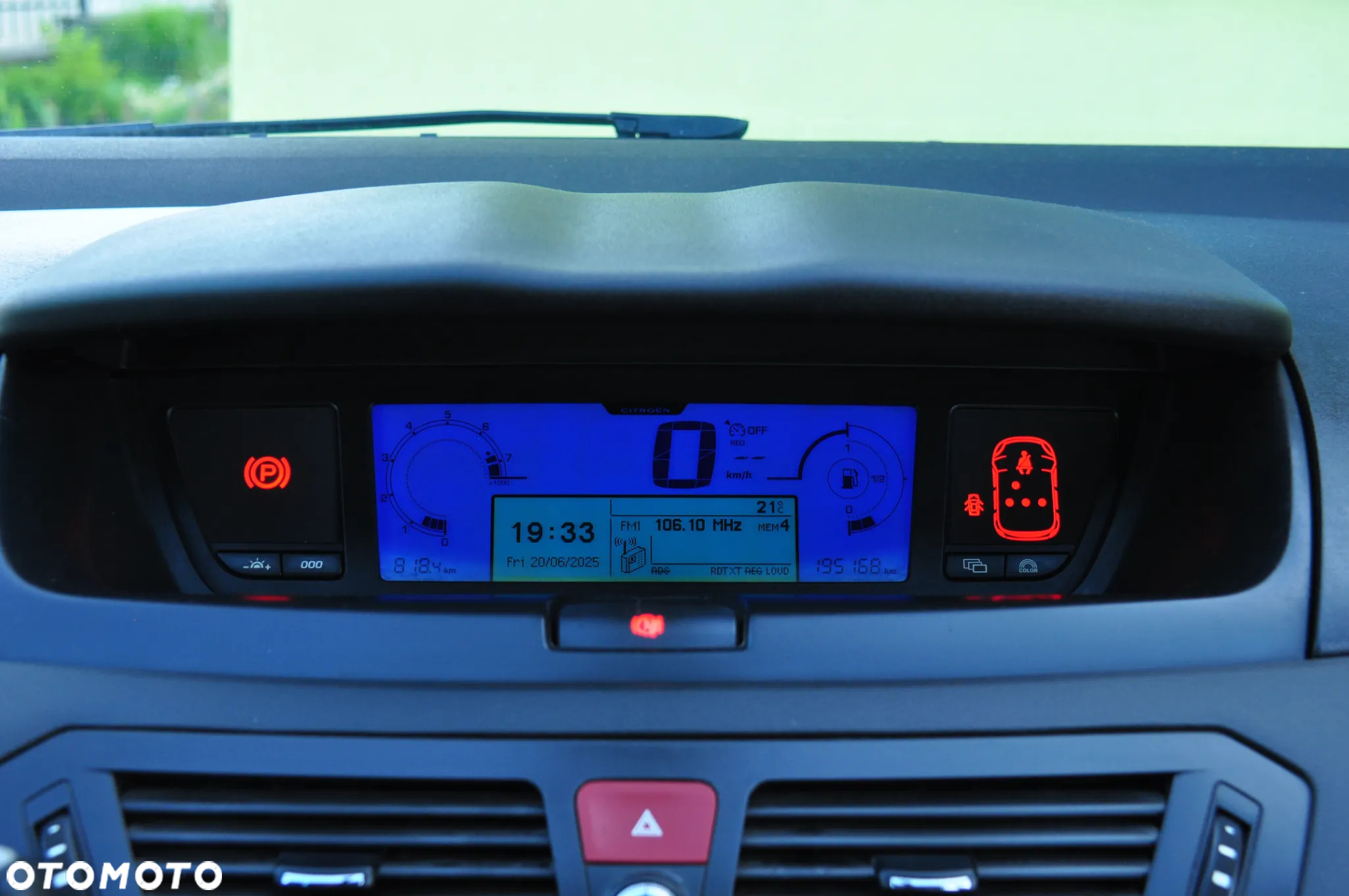 Citroën C4 Picasso 1.8 16V Style - 21