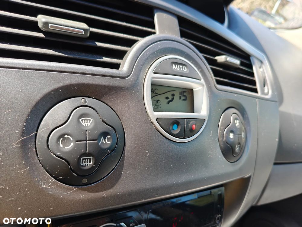 Renault Scenic 1.6 16V Expression - 25