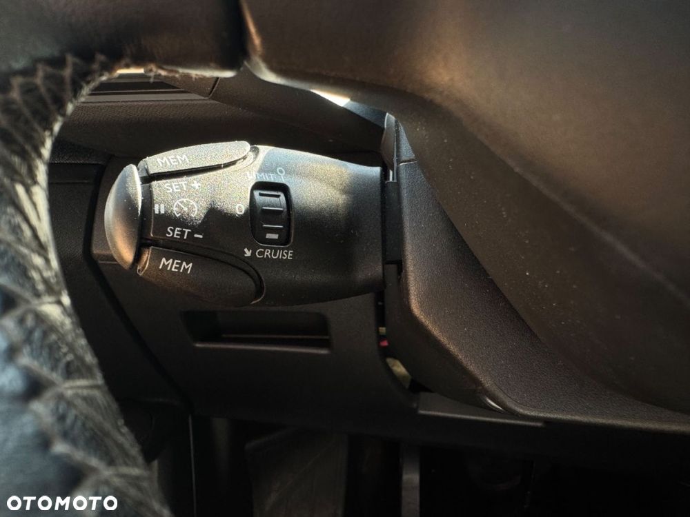 Peugeot 3008 - 18