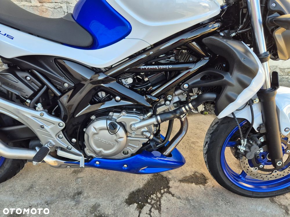 Suzuki Gladius - 3