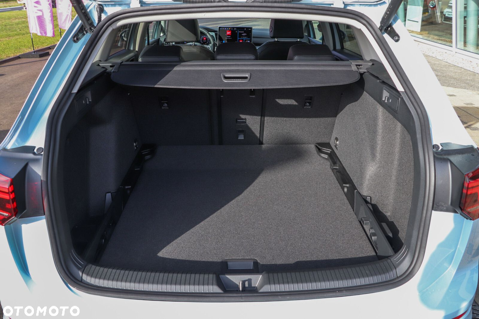 Volkswagen Golf - 22
