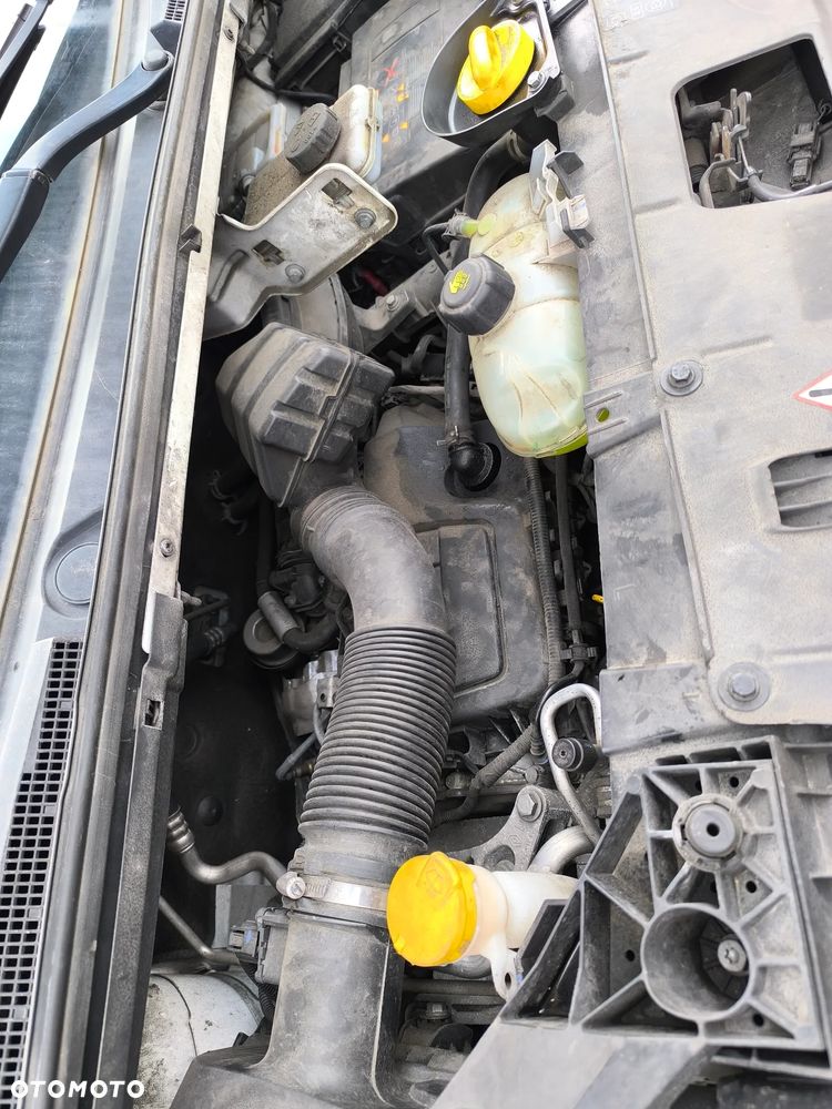 Nissan NV300 - 9
