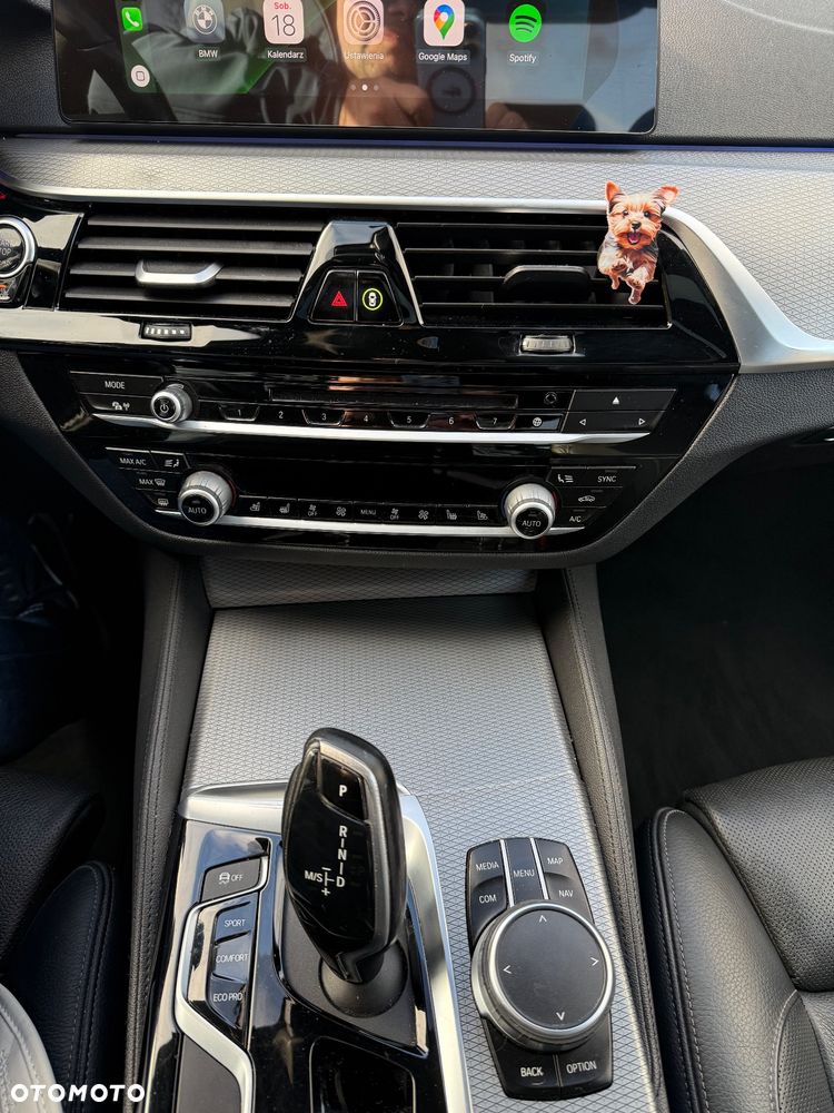 BMW Seria 5 520d xDrive Sport - 9