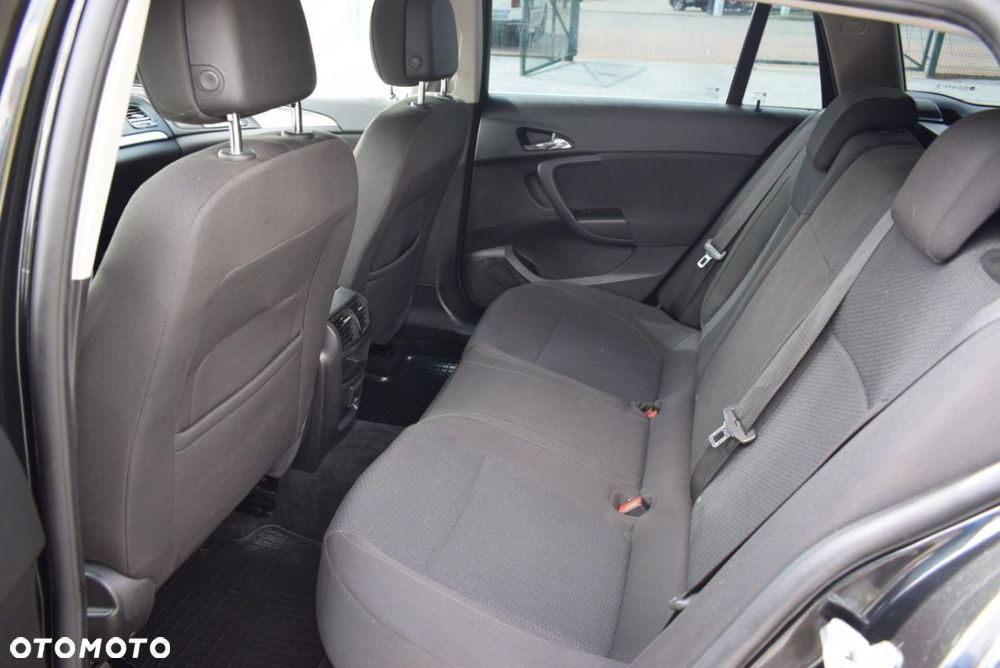 Opel Insignia - 22