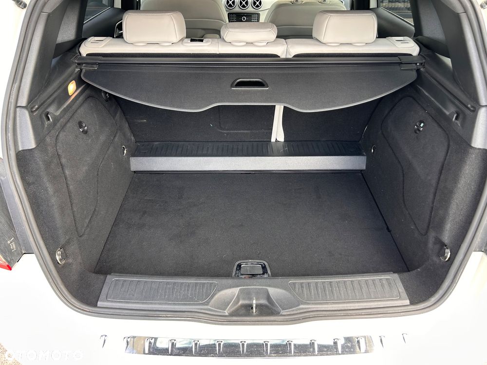 Mercedes-Benz Klasa B 250 UrbanStyle Edition - 21