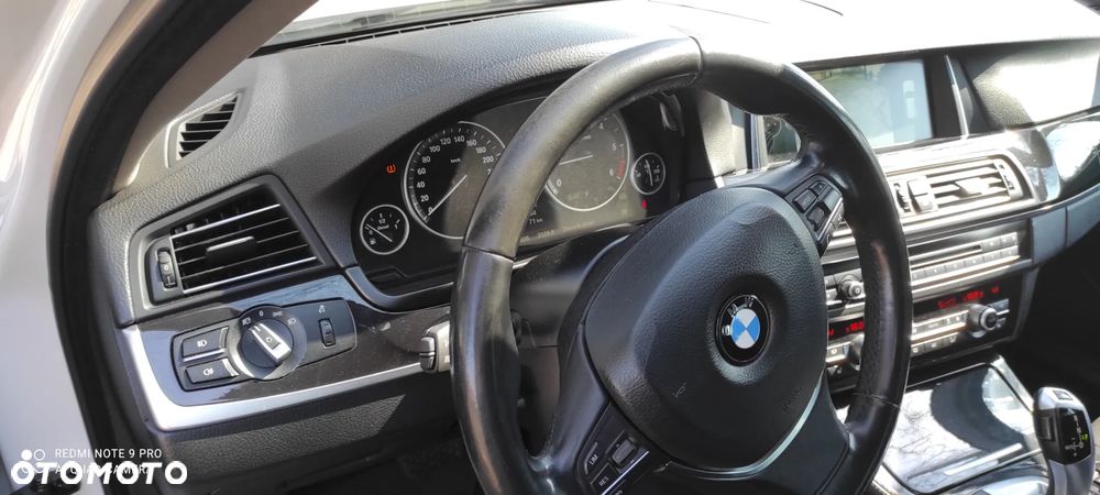 BMW Seria 5 520d Luxury Line - 30