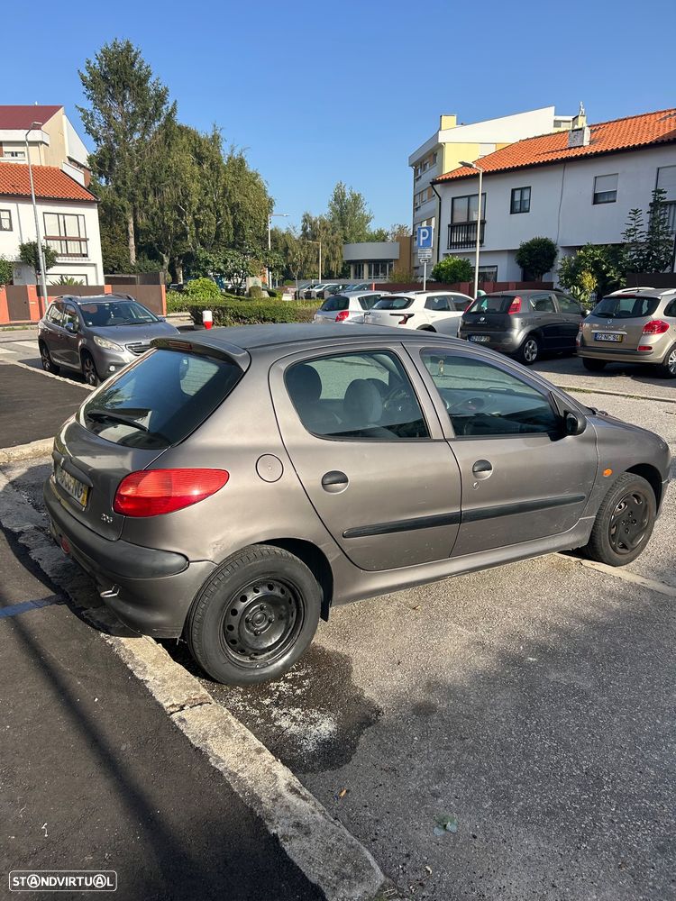 Peugeot 206 1.1 XR - 4