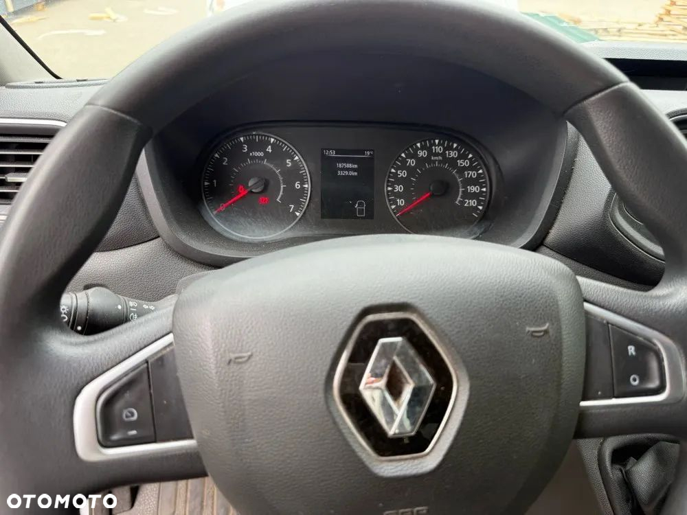 Renault Master bliźniaki 5,2m - 9