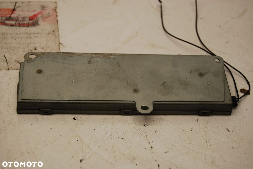 WZMACNIACZ ANTENY 8E9035225D AUDI A4 B6 B7 - 2