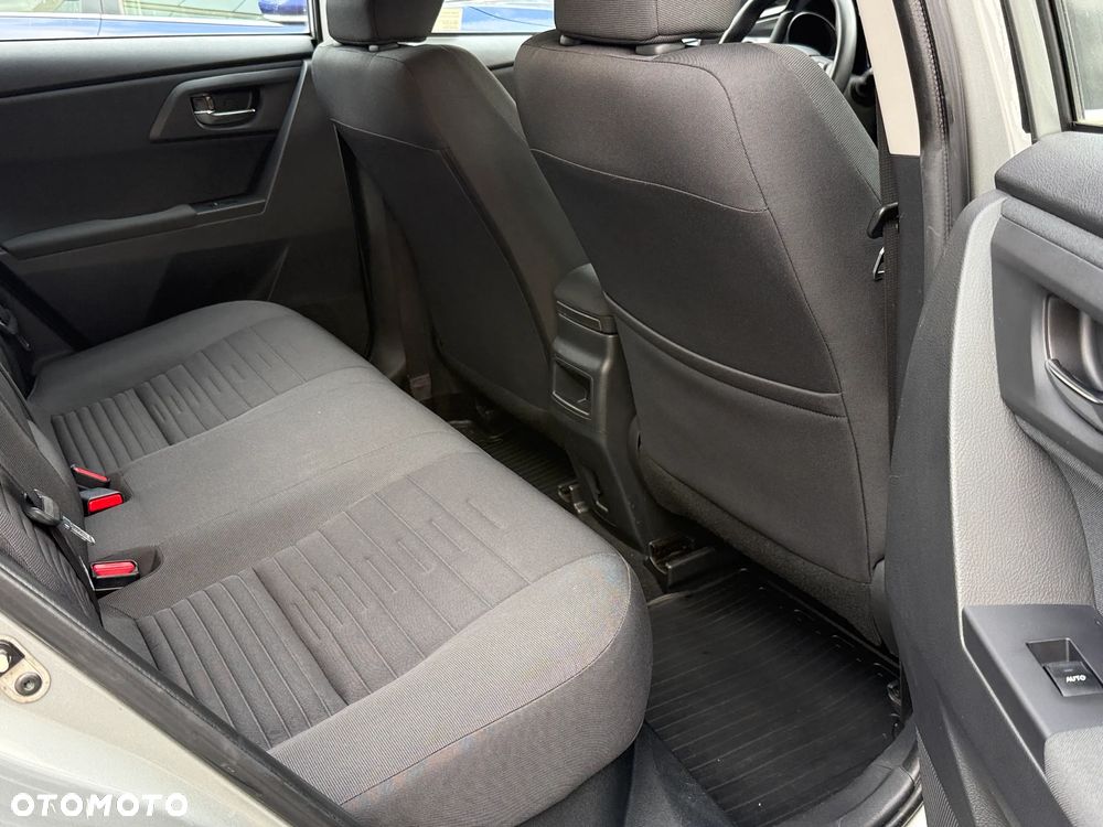 Toyota Auris - 15