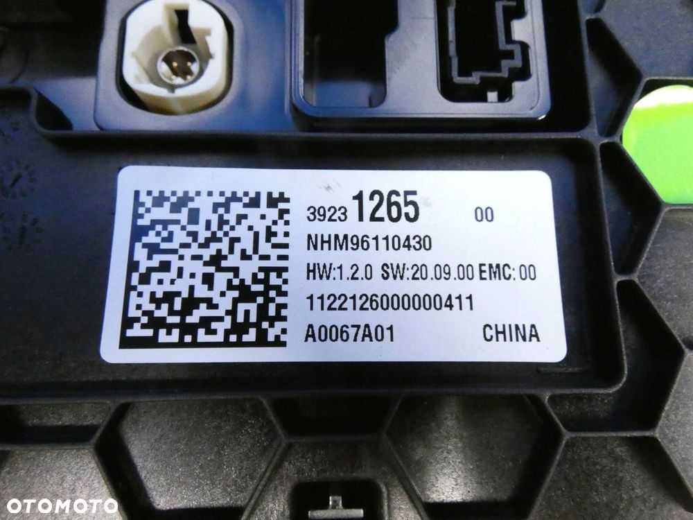 Opel Corsa F RADIO FABRYCZNE MONITOR WYŚWIETLACZ - 2