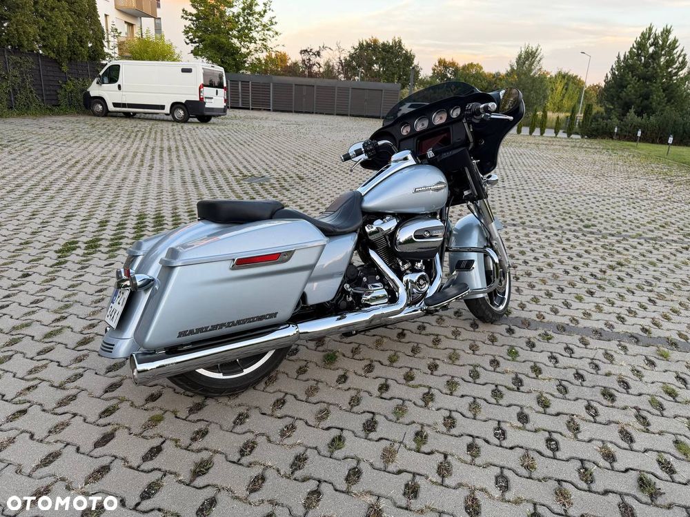 Harley-Davidson FLHXS Special - 14