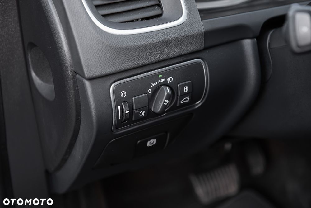 Volvo V60 Cross Country - 24