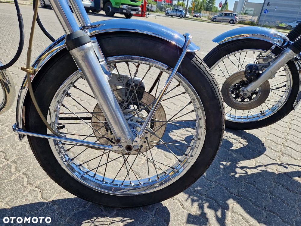 Honda CB - 12