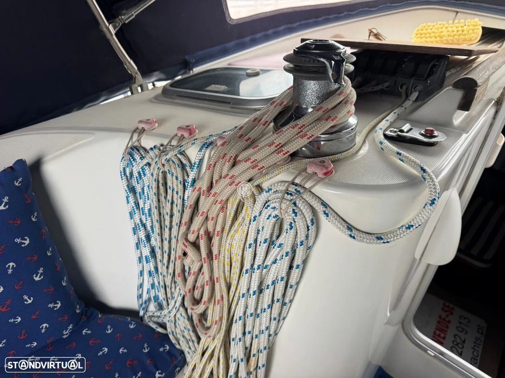 Beneteau Oceanis 381 Clipper - 26