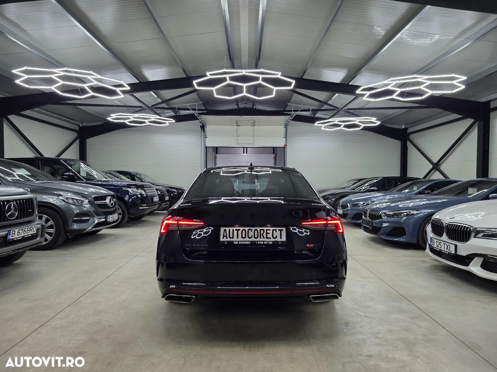Skoda Octavia 2.0 TDI DSG 4X4 RS Plus - 32