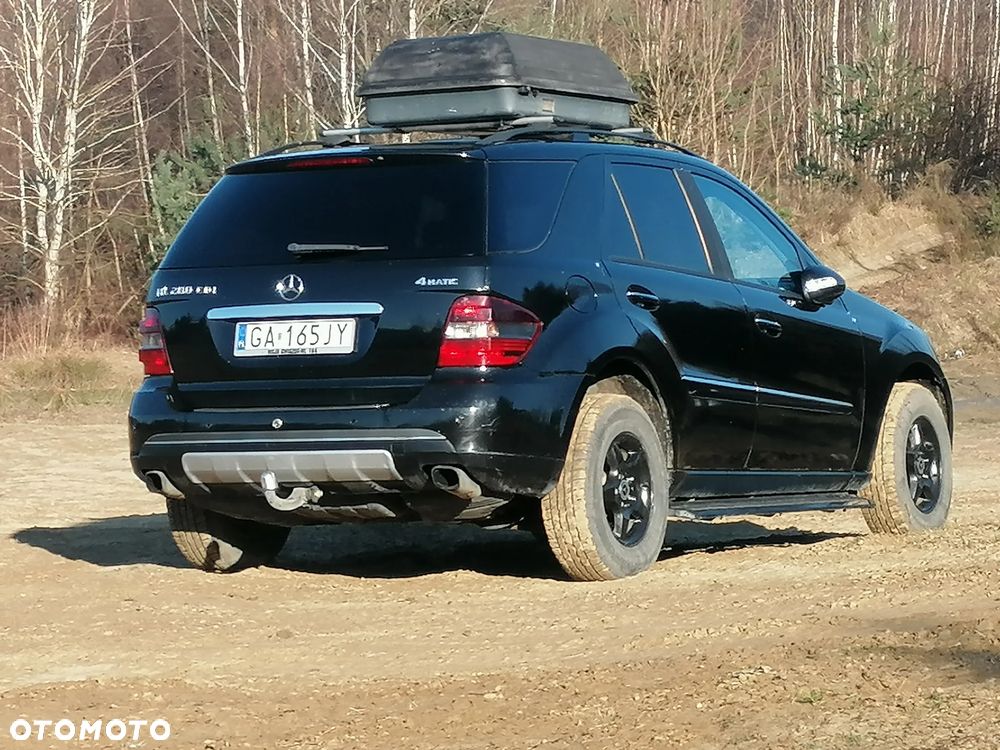 Mercedes-Benz ML - 8
