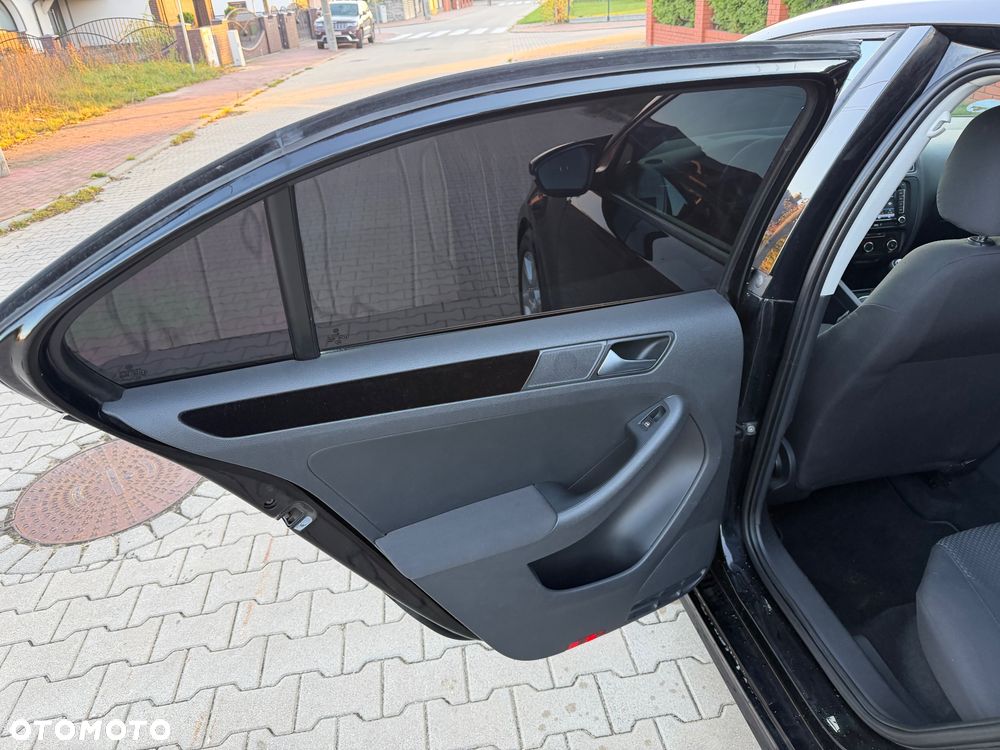 Volkswagen Jetta 1.6 TDI BMT Comfortline - 29