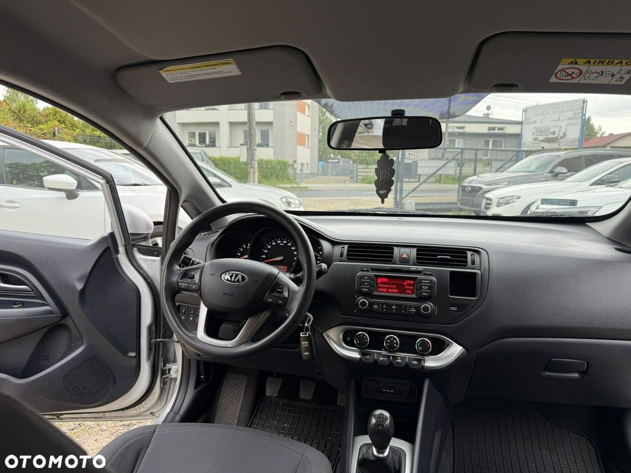 Kia Rio - 19