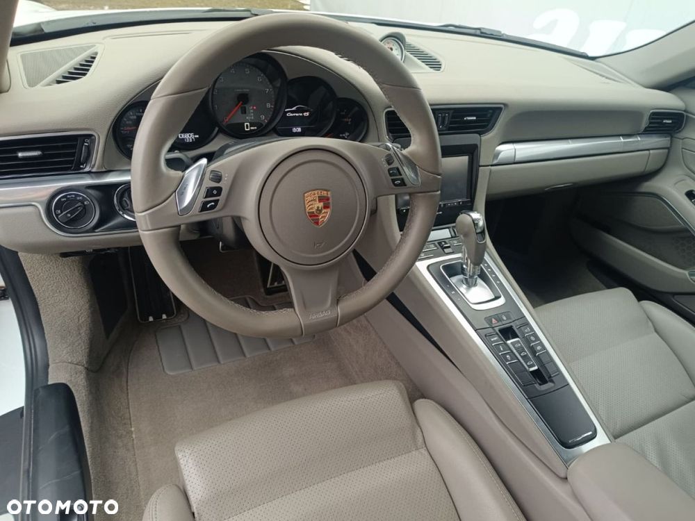 Porsche 911 Carrera 4S PDK - 20