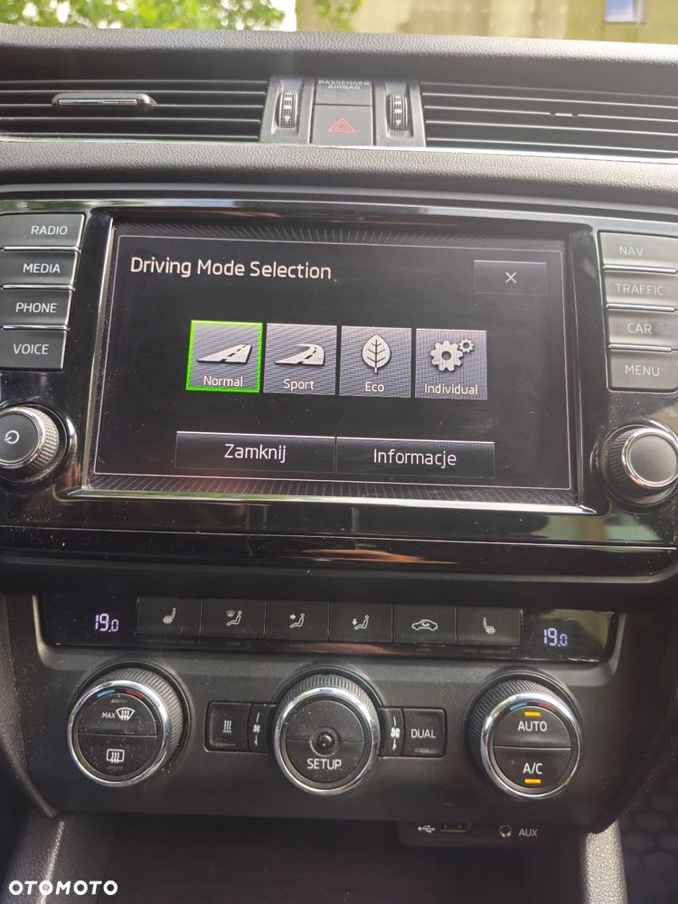 Skoda Octavia Scout 2.0 TDI 4x4 DSG - 11