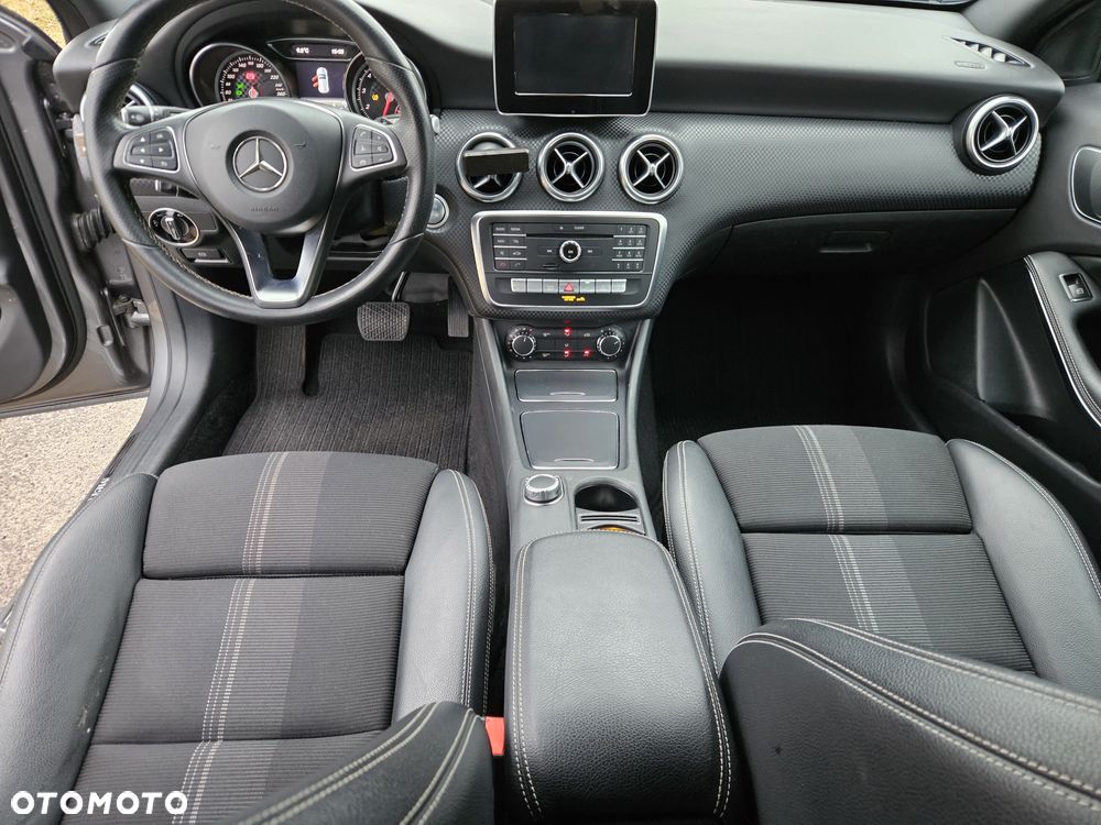 Mercedes-Benz Klasa A 180 7G-DCT StreetStyle - 11