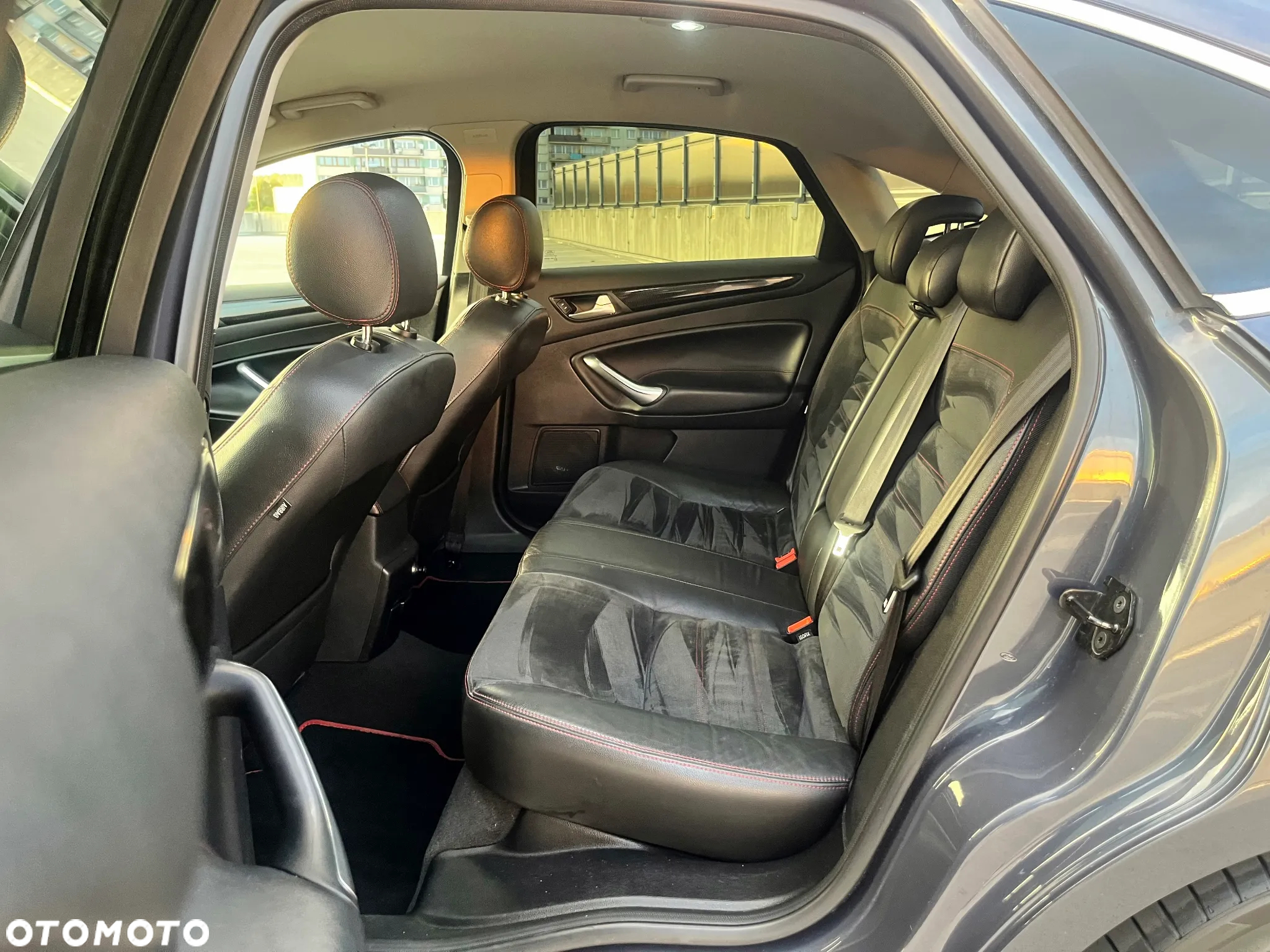 Ford Mondeo 2.0 EcoBoost Titanium S - 13