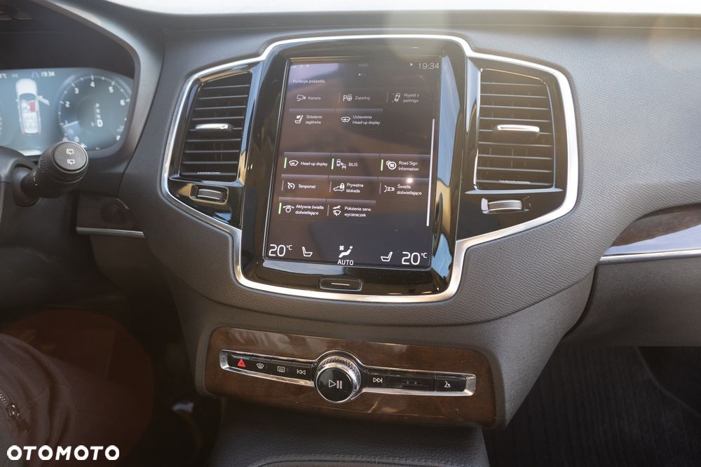 Volvo XC 90 T6 AWD Momentum 7os - 17