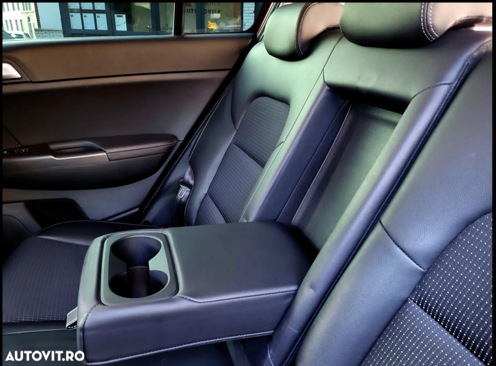 Kia Sportage 1.6 DSL MHEV 7DCT HP 4x2 Business Line - 38