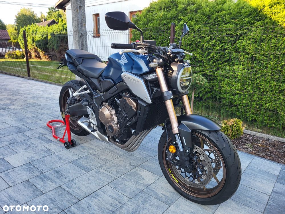 Honda CB - 22