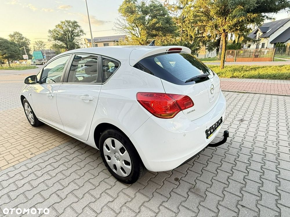 Opel Astra - 2