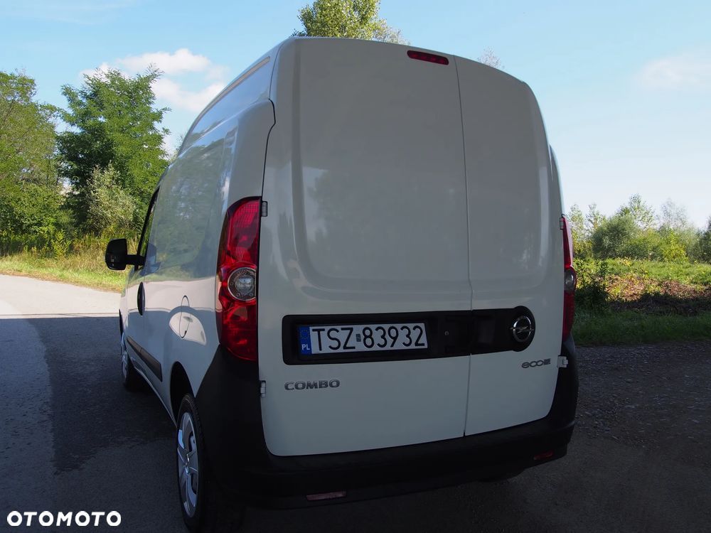 Opel COMBO - 17