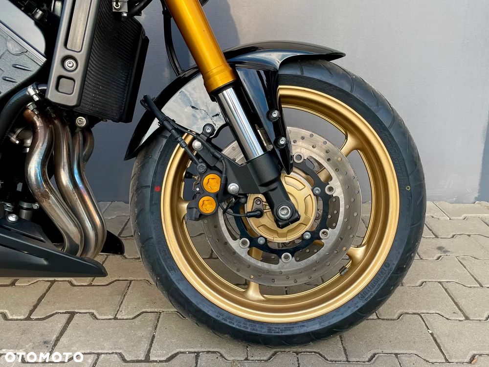 Yamaha FZ8 - 15