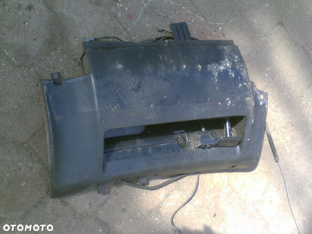 Audi 80 oraz 100 c3 c4 kola drzwi lampy wnetrze plastiki raczki z drzwi z boczkow polki z kokpitu,pompa ,lapy silnika 1,8  i inne drobne - 29