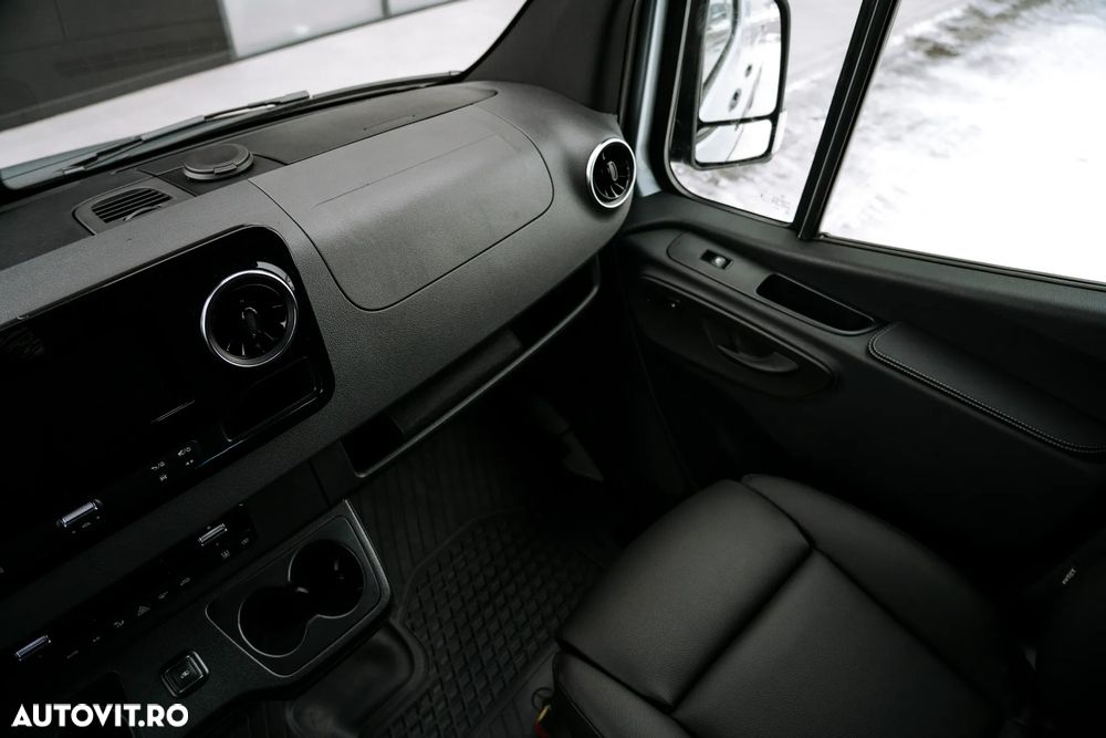 Mercedes-Benz Sprinter 319 CDI furgon - 26