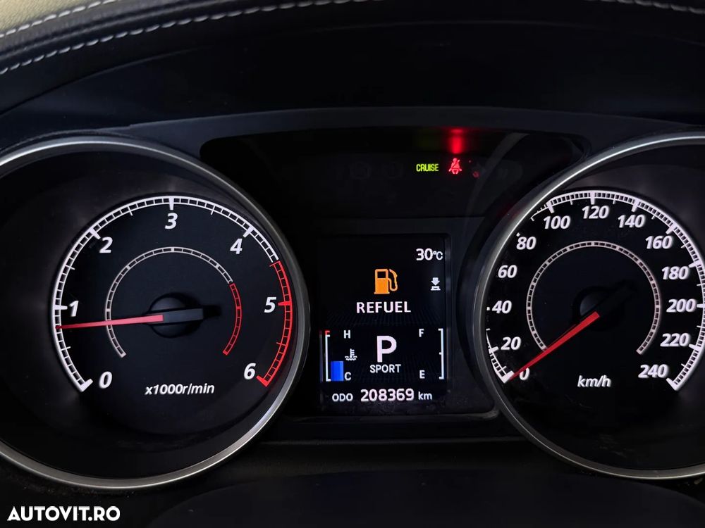 Mitsubishi Outlander 2.2 DI-D 4WD TC-SST Instyle - 25