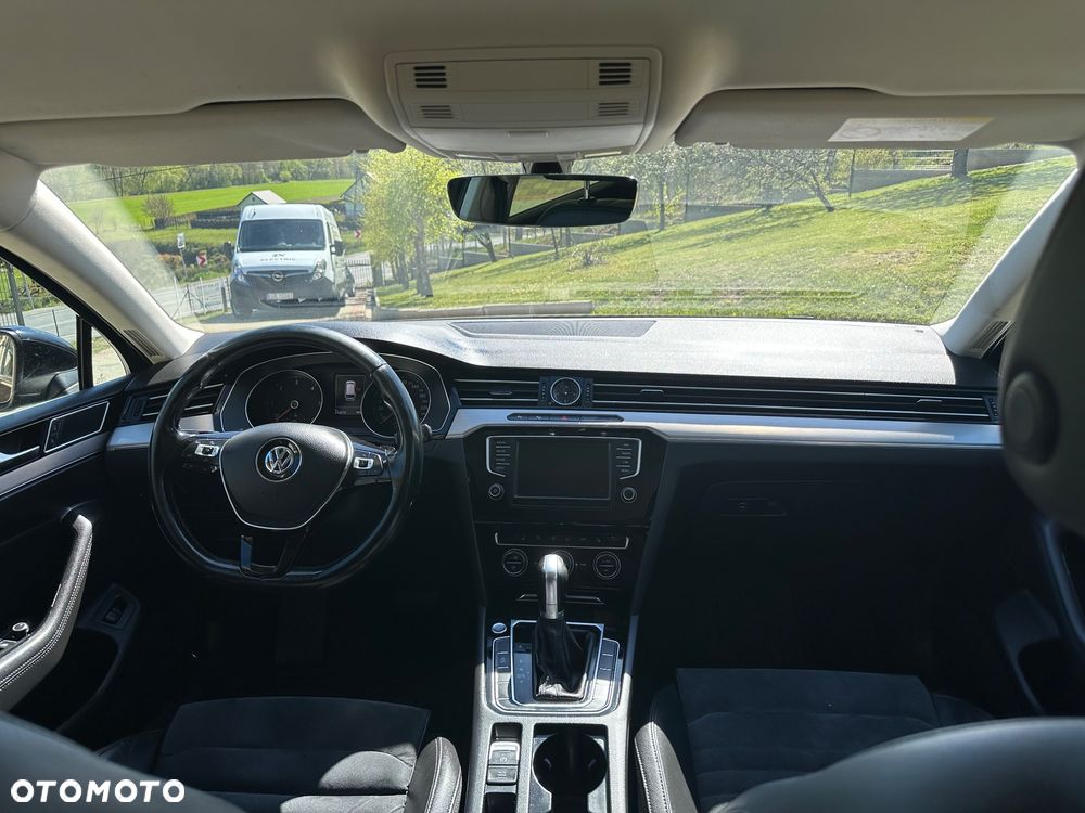 Volkswagen Passat - 14