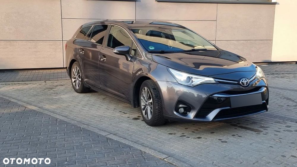 Toyota Avensis 2.0 Premium MS - 3