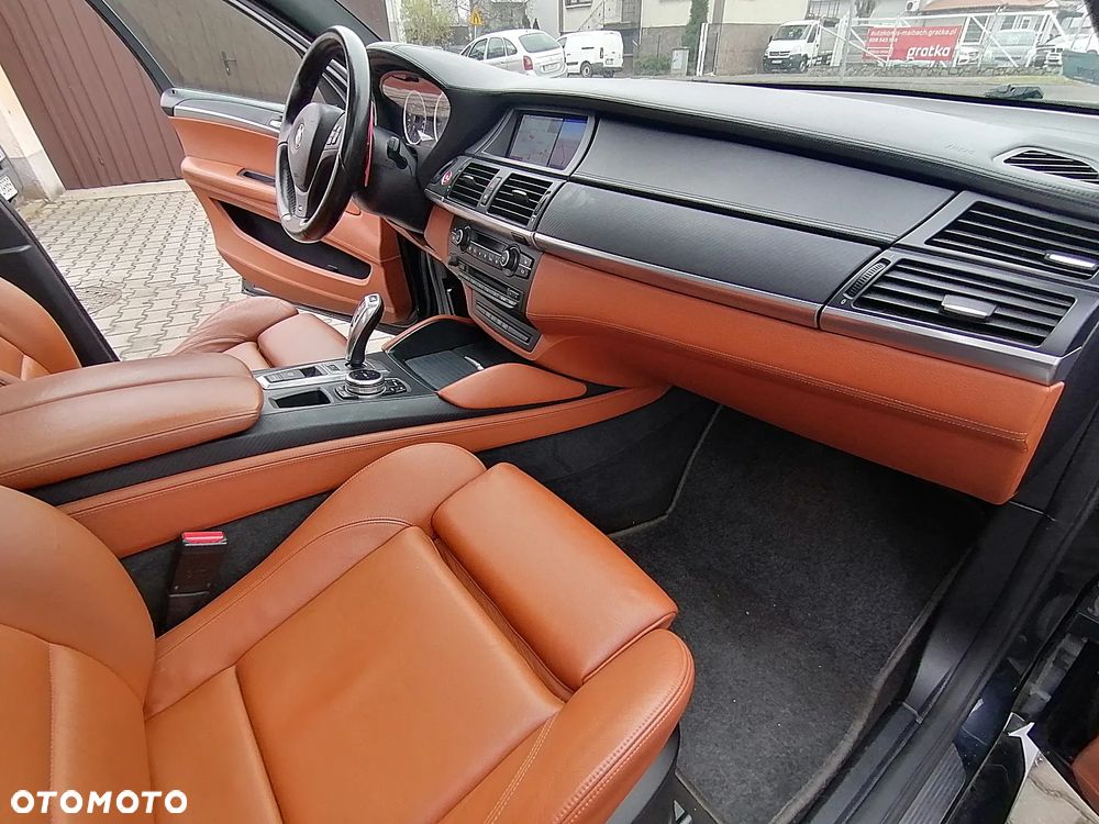 BMW X6M - 37